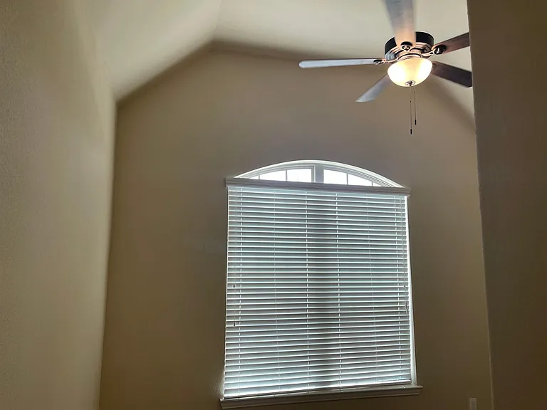 4052 Angelina Dr — Photo 23