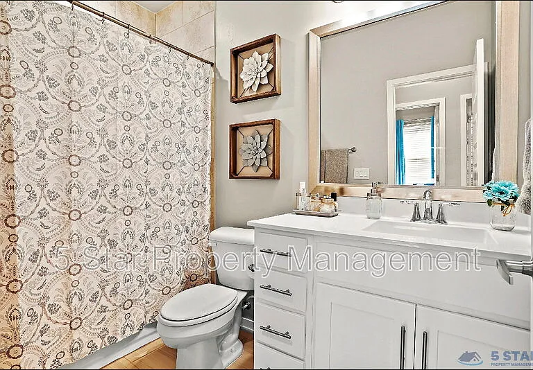 12612 Dorchester Ave — Photo 10