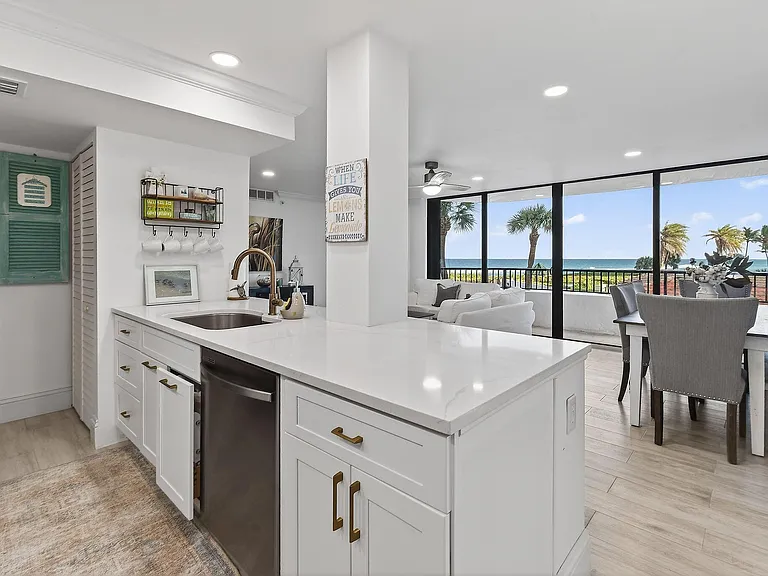 600 Ocean Dr #6002C — Photo 14