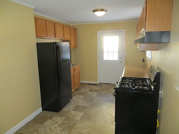 3rd image of 9635 Sacramento St