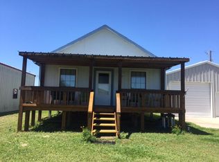 107 Cassie St, Port O Connor, TX 77982