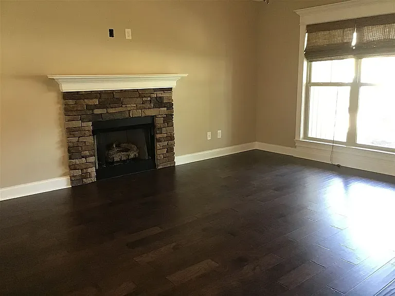 312 Loneoak Trl — Photo 7