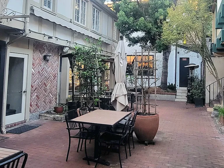 Ocean Ave — Photo 1