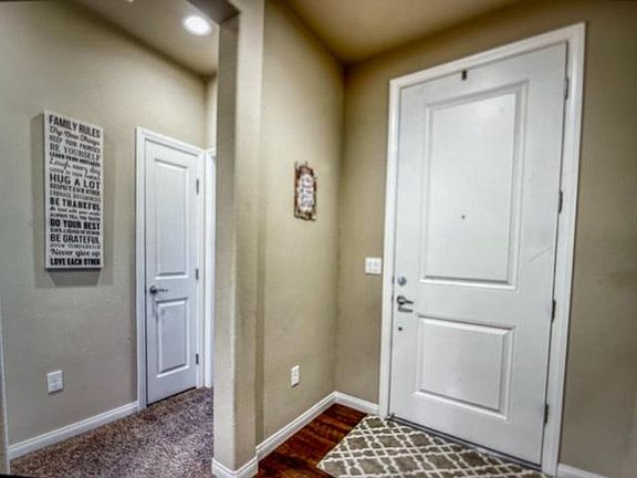 2nd image of 585 Papaya Dr
