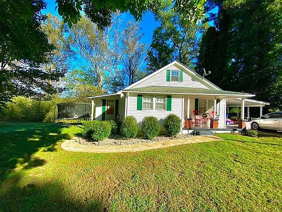 2nd image of 839 Collinwood Hwy
