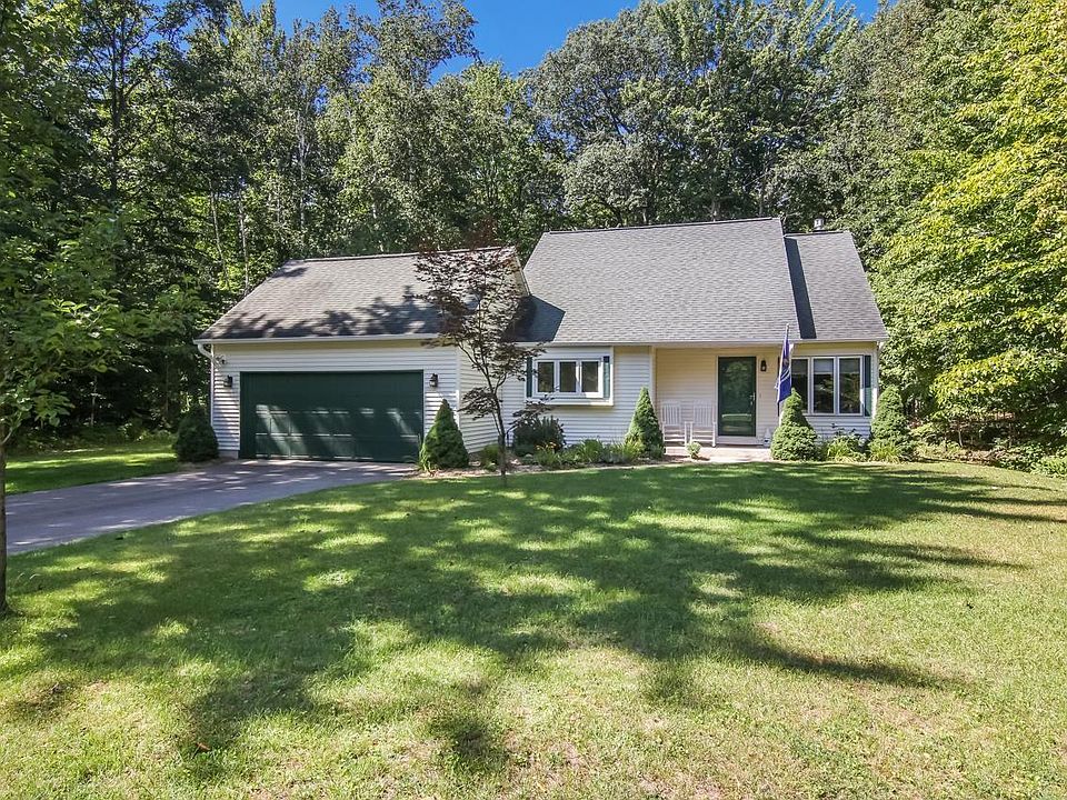 1st image of 799 Minkin Dr