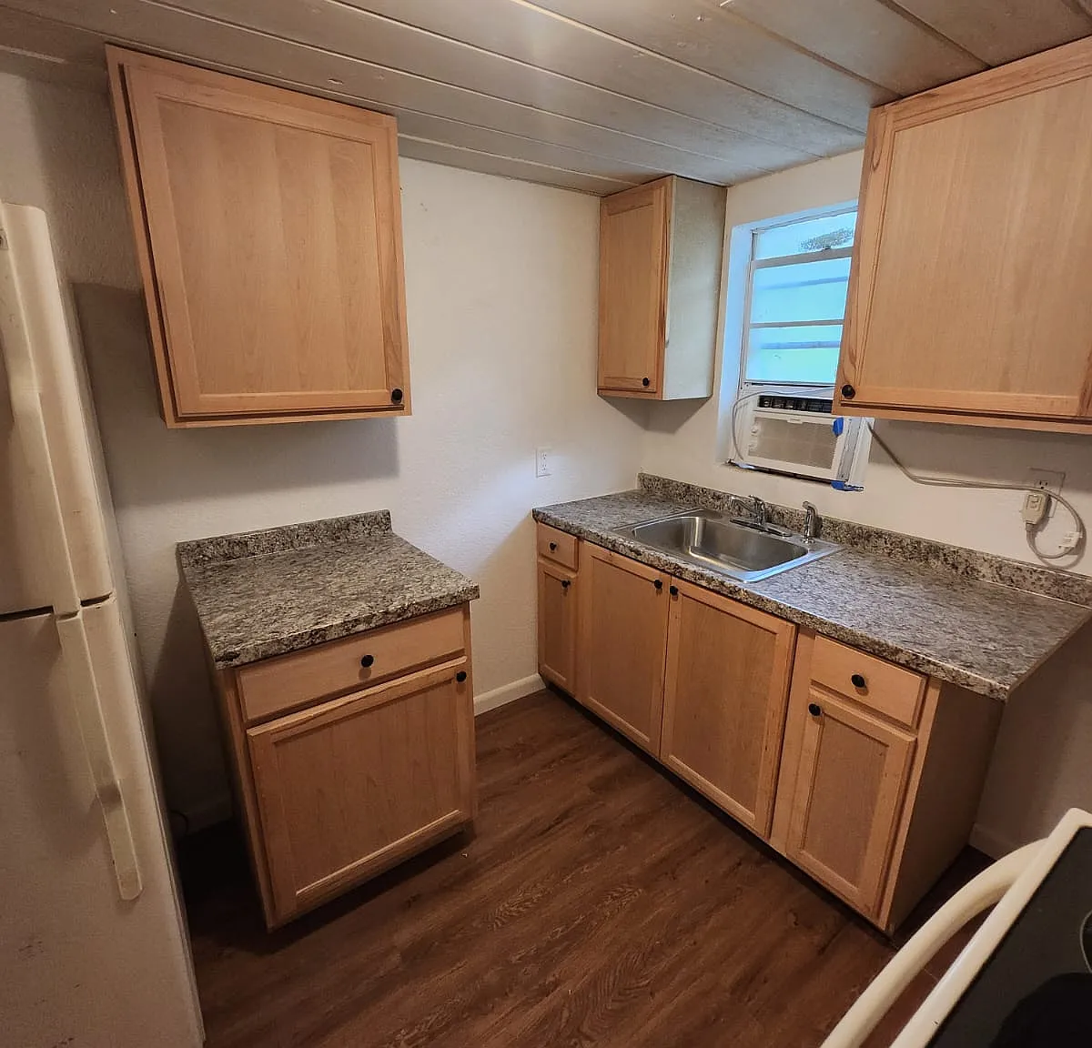 2 bed, 800 sqft, $1,600 — Photo 4