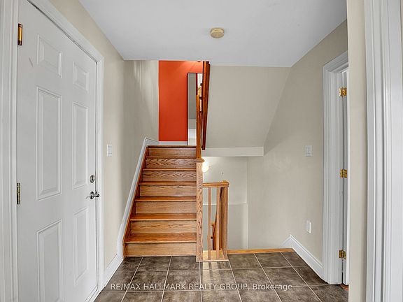 5th image of 3356 Carling Ave