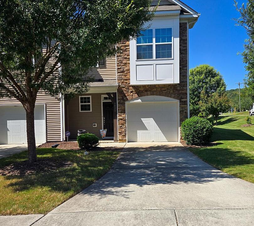 1st image of 1025 Skyler Ln