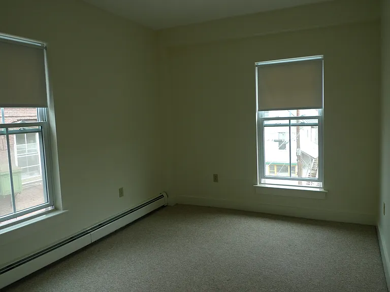 9 State Street — Photo 5
