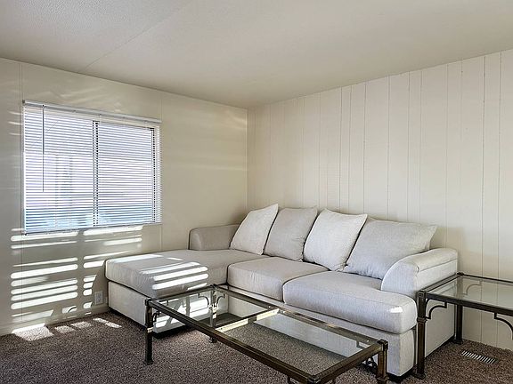3rd image of 929 N Delaware Dr #14