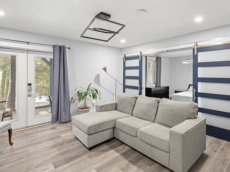 34 Turnberry Dr #B — Photo 8