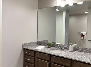 400 S Heritage Way #303, Andover, KS 67002