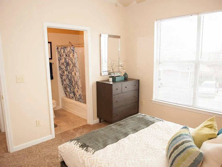 Waterford Place Apartment Homes — Photo 6