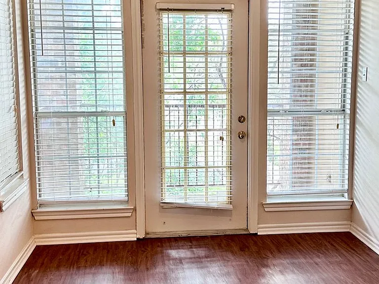 6804 N Capital Of Texas Hwy #422 — Photo 9
