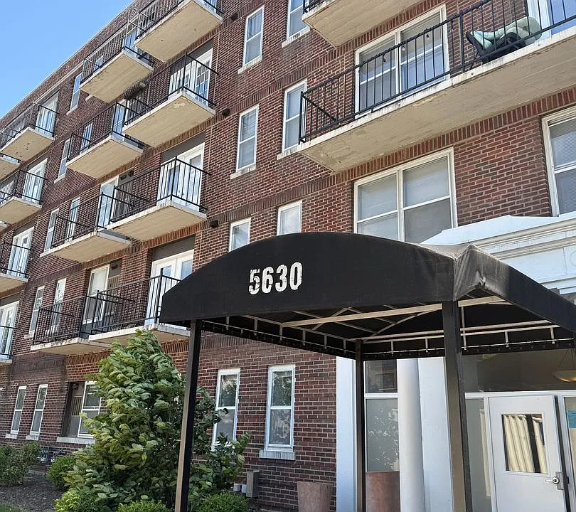 5630 Pershing Ave #13