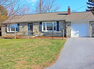 321 Dahlia Rd, Lancaster, PA 17602