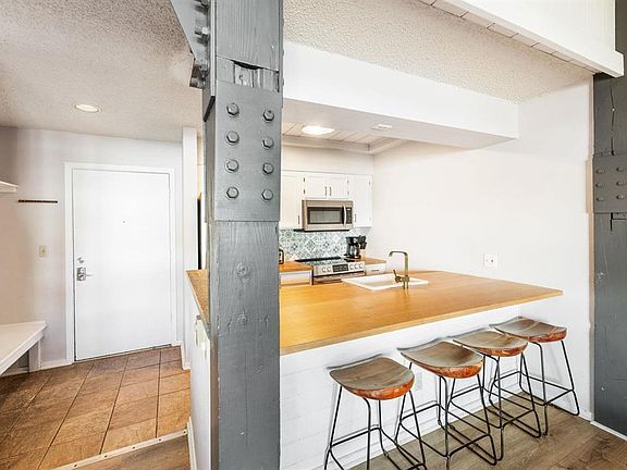 4th image of 25 Emmons Road #45