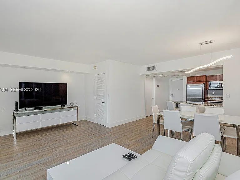 2301 Collins Ave #1528 — Photo 6