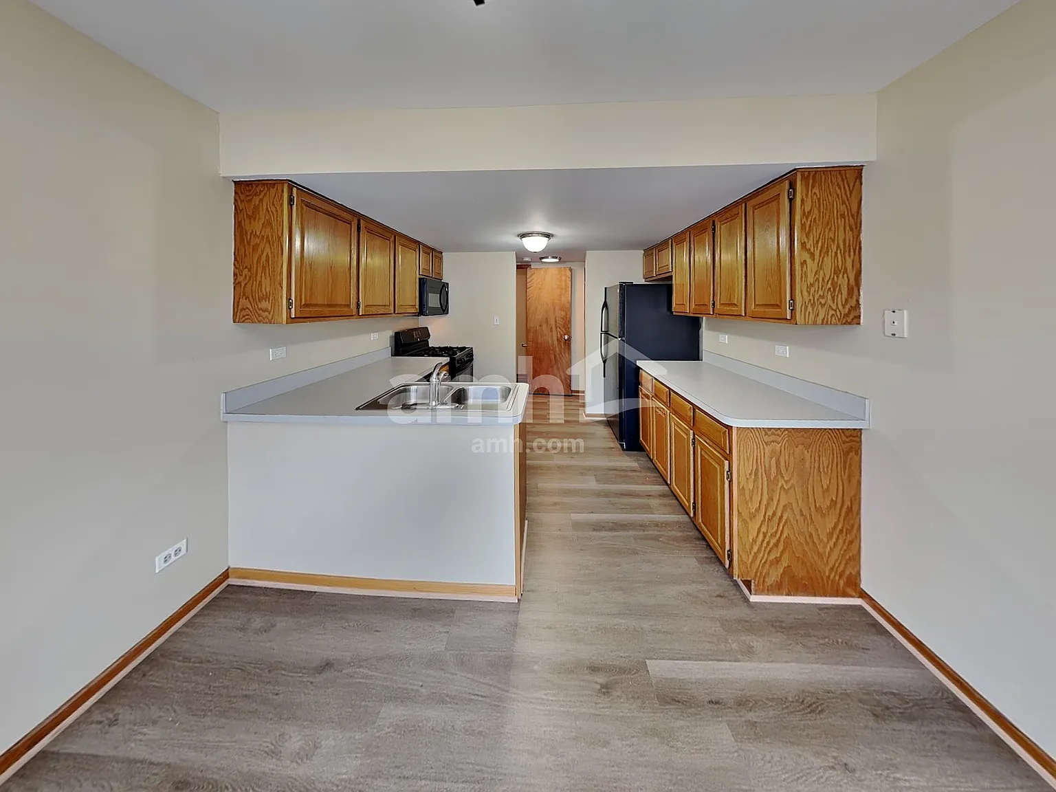 2 bed, 1.5 bath, 1396 sqft, $2,425 — Photo 4