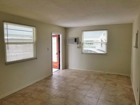 2nd image of 6931 Hibiscus Ave S Unit 2B