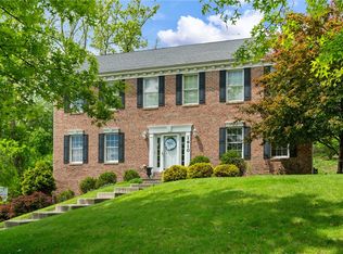 1610 Heritage Dr, Pittsburgh, PA 15237
