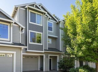 20058 S Hoodview Ct, West Linn, OR 97068