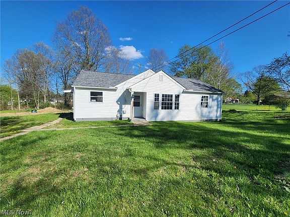 2nd image of 3257 Hillcrest Ave