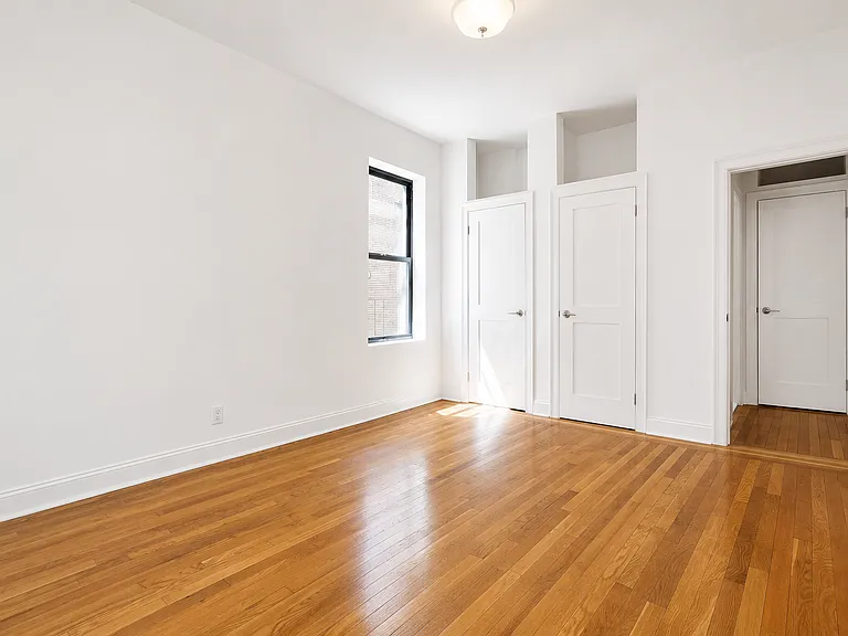 652 W 163rd St #35 — Photo 7