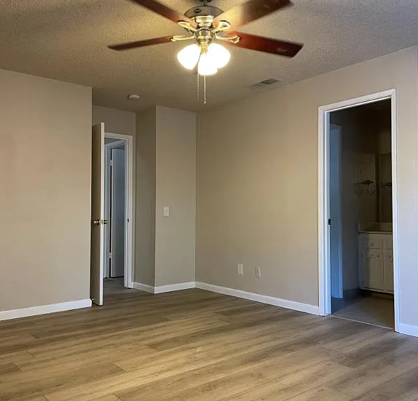 4076 W San Bruno Ave — Photo 11