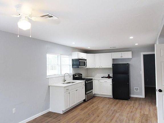 5th image of 528 N Laird Ave