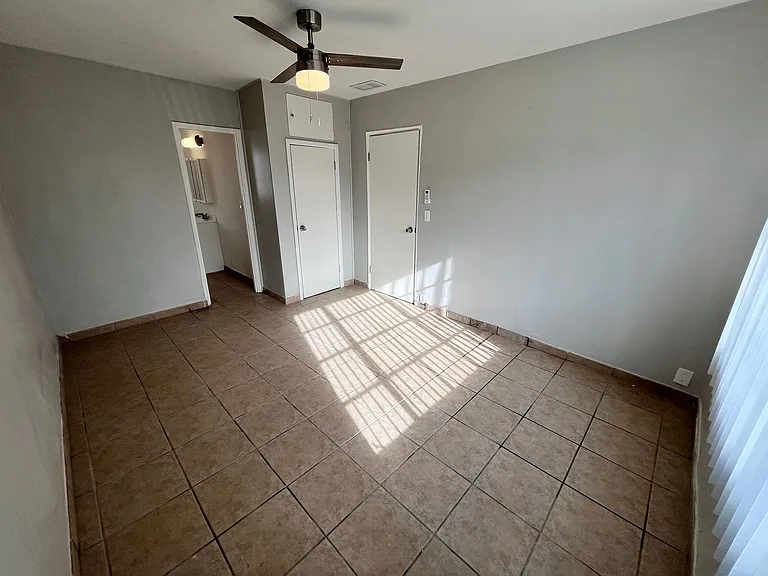 220 E Fort Lowell Rd — Photo 35