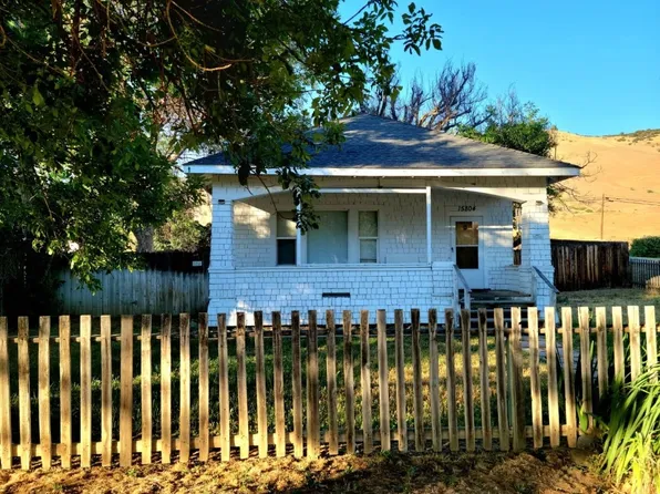 15804 1st Ave, Hornbrook, CA 96044
