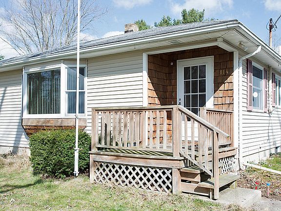 3rd image of 114 Oriole Dr