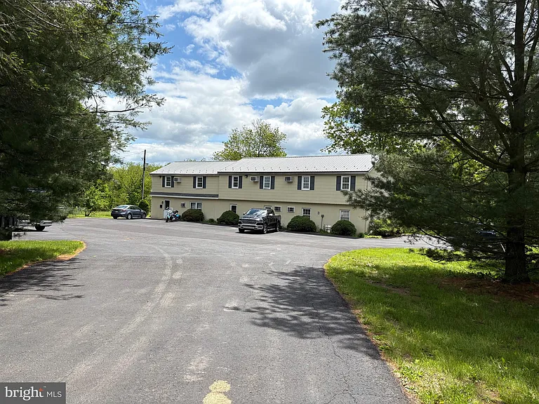 56 Pineside Dr #5B — Photo 1