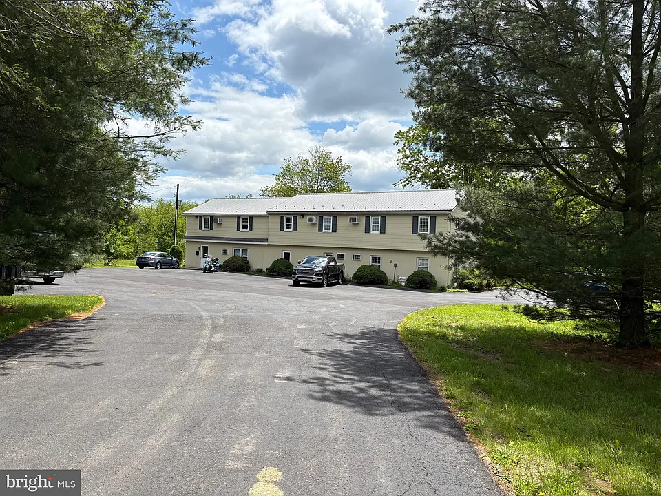 56 Pineside Dr #5B