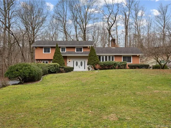 102 Northwood Lane, Stamford, CT 06903