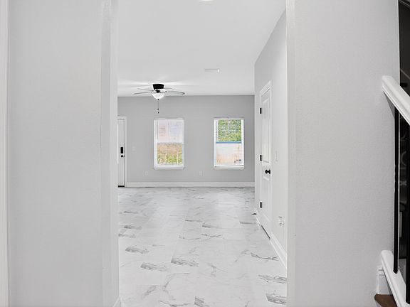 4th image of 1704 Sound Haven Ct