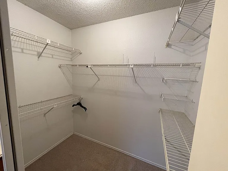 3202 Fairview Dr — Photo 17
