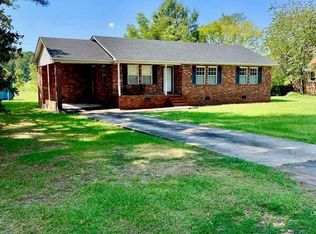209 Cypress Ln, Bennettsville, SC 29512