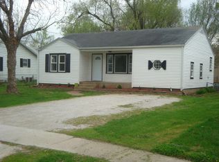 2668 E Locust St, Springfield, MO 65803