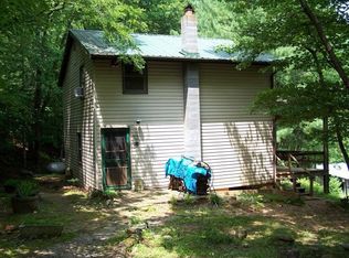 556 Fletchers Cove Rd, Purlear, NC 28665