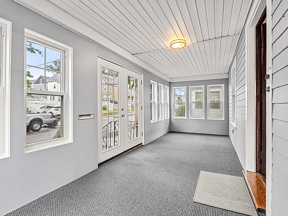 4th image of 50 Stearns Ave