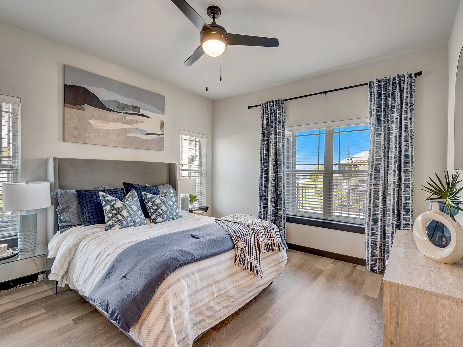 Skyview Flats — Photo 4