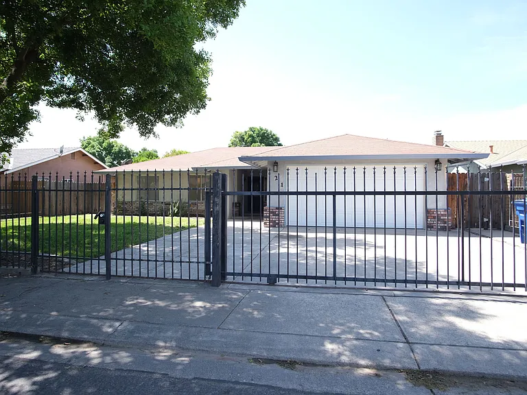 121 Eula Dr — Photo 20