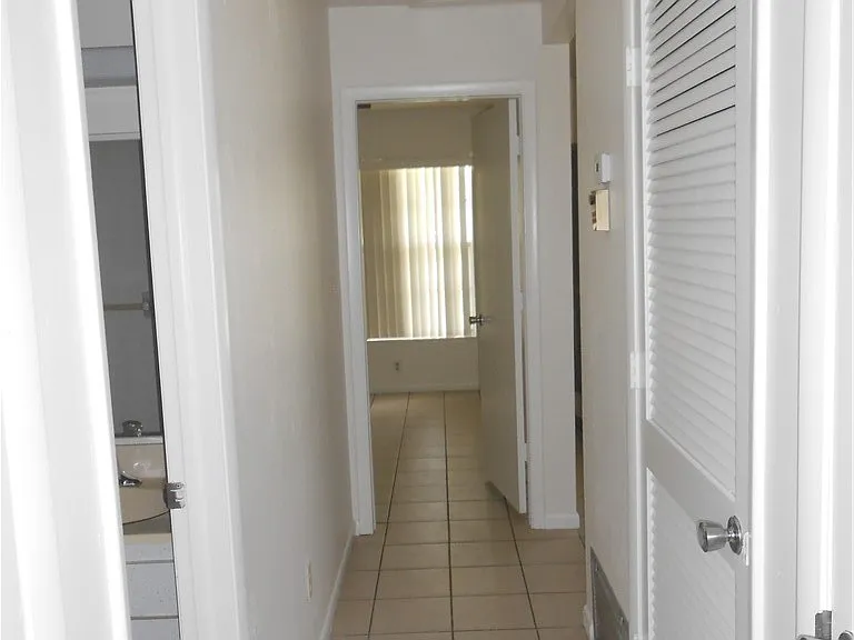 404 Joel Blvd — Photo 28