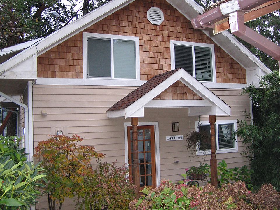 2nd image of 20 E Shore Ct
