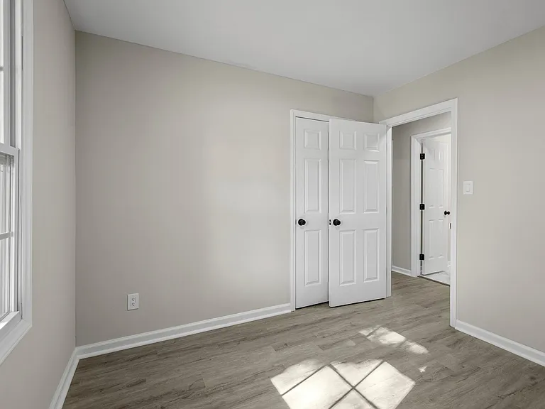 432 Springhill Dr — Photo 7