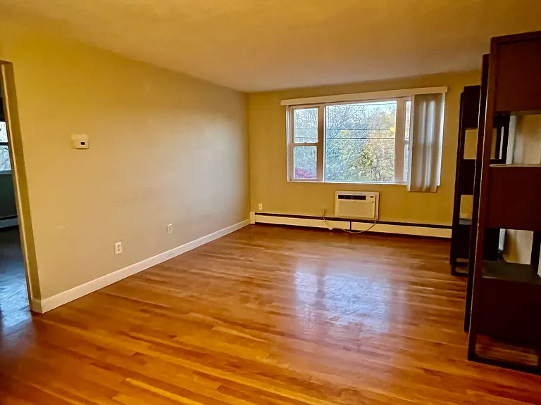 1105 Lexington St #10-7 — Photo 4
