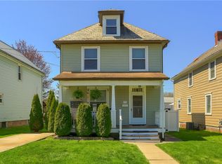 135 N Milton St, Zelienople, PA 16063
